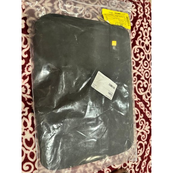 Case logic 15.6” sleeve was a return - Picture 1 of 1